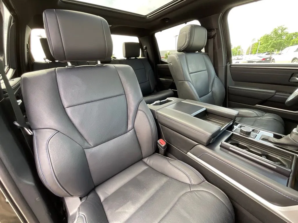 Toyota Tundra photo 19
