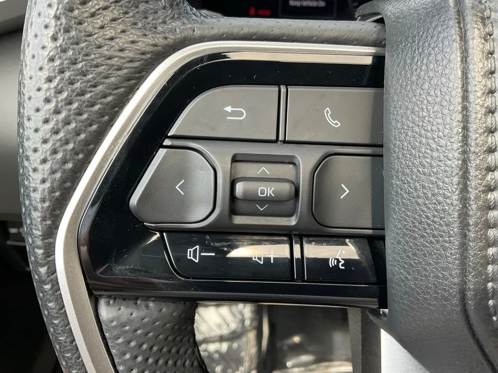 Toyota Tundra photo 12