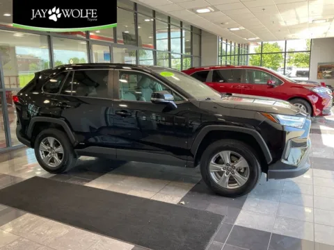 Black 2025 Toyota RAV4 Hybrid XLE for sale in Kansas City, MO