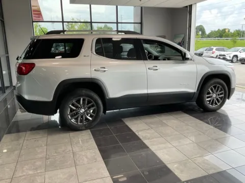 More photos of 2019 GMC Acadia SLT-1 at Jay Wolfe Toyota, MO