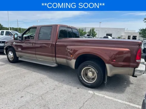 More photos of 2006 Ford F-350SD King Ranch at Jay Wolfe Toyota, MO
