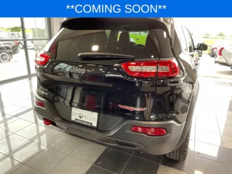 More photos of 2018 Jeep Cherokee Trailhawk at Jay Wolfe Toyota, MO