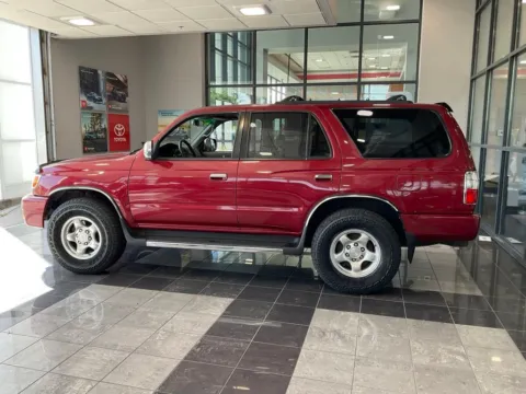 More photos of 2002 Toyota 4Runner SR5 at Jay Wolfe Toyota, MO