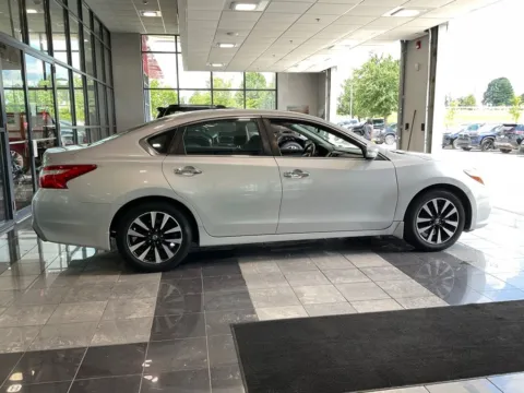 More photos of 2017 Nissan Altima 2.5 SV at Jay Wolfe Toyota, MO