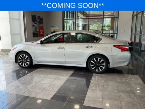 More photos of 2017 Nissan Altima 2.5 SV at Jay Wolfe Toyota, MO