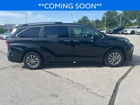 More photos of 2026 Toyota Sienna XLE at Jay Wolfe Toyota, MO