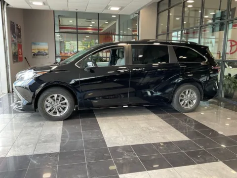 Another view of 2026 Toyota Sienna XLE for sale in Kansas City, MO at Jay Wolfe Toyota