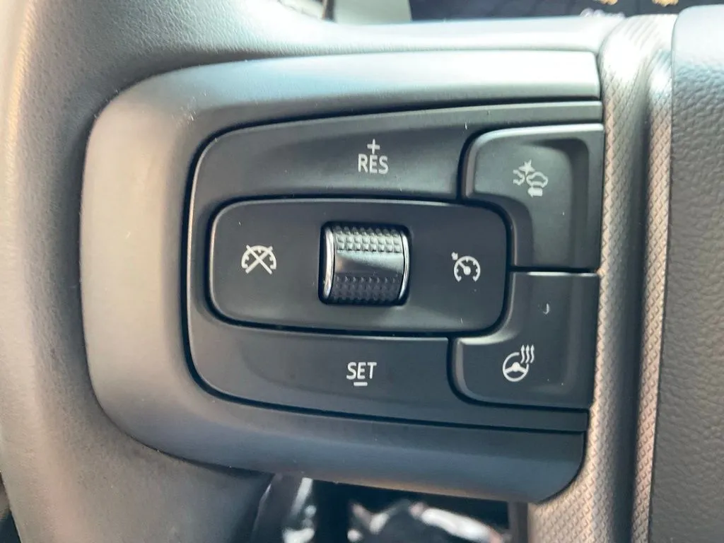 GMC Sierra photo 12