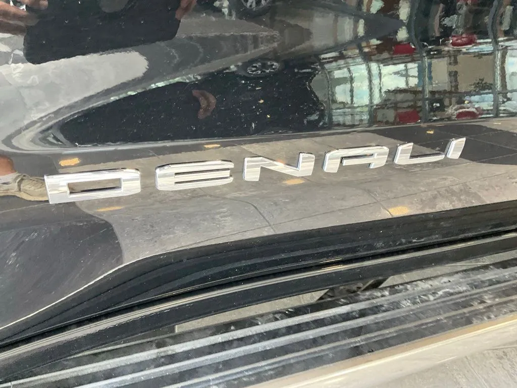 GMC Sierra photo 24