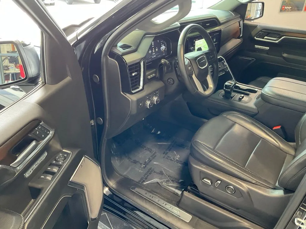 GMC Sierra photo 9