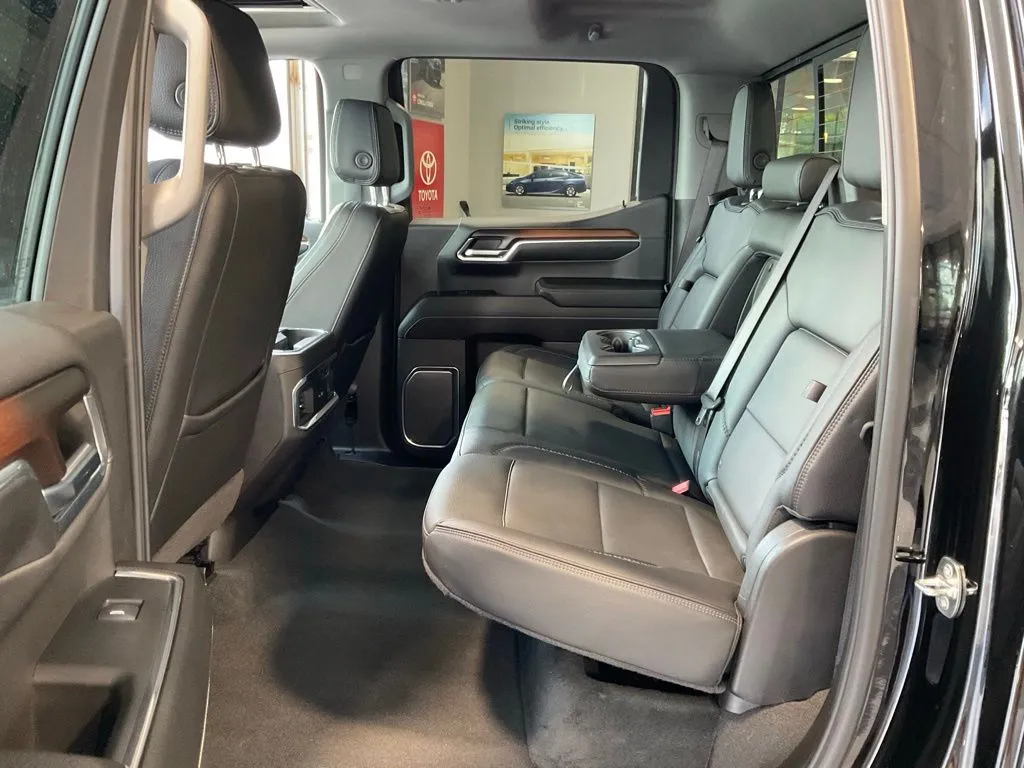 GMC Sierra photo 22