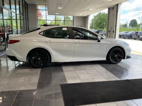 More photos of 2025 Toyota Camry SE at Jay Wolfe Toyota, MO