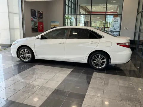 More photos of 2016 Toyota Camry SE at Jay Wolfe Toyota, MO