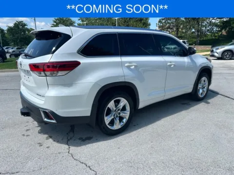 More photos of 2019 Toyota Highlander Limited at Jay Wolfe Toyota, MO