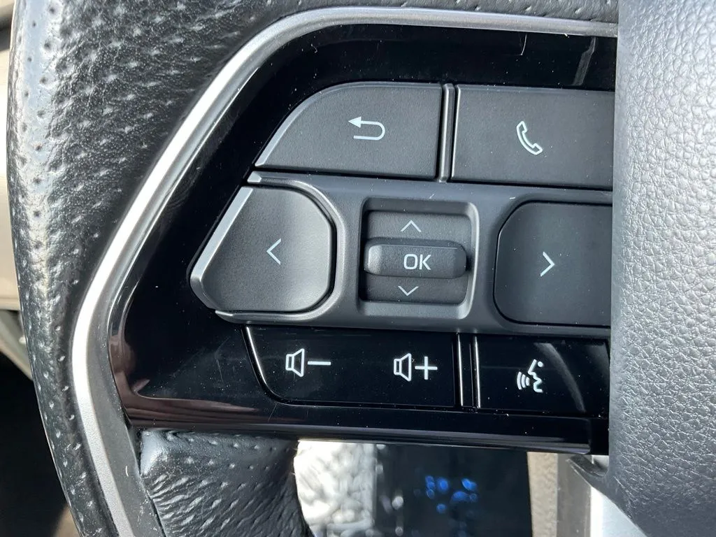 Toyota Tundra photo 12