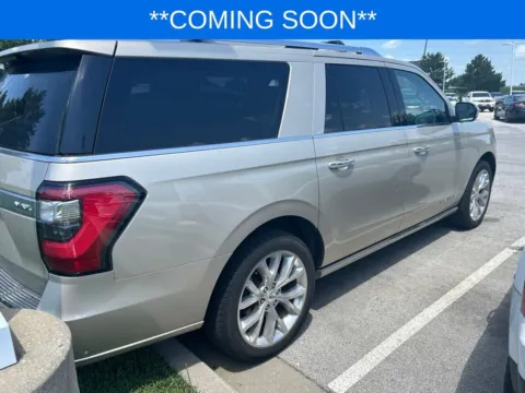 More photos of 2018 Ford Expedition Max Platinum at Jay Wolfe Toyota, MO