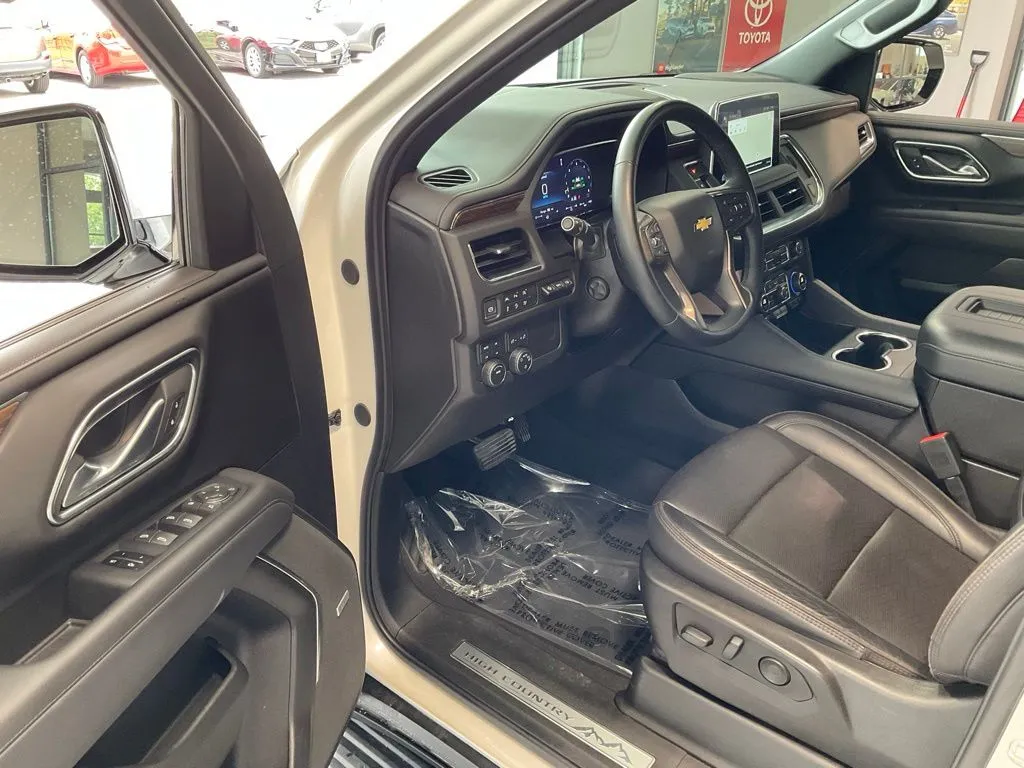Chevrolet Tahoe photo 8
