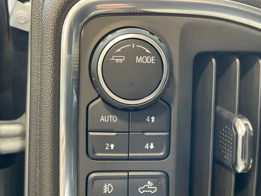 Chevrolet Silverado photo 17