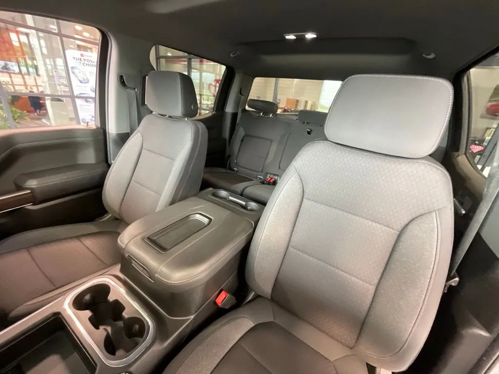 Chevrolet Silverado photo 10