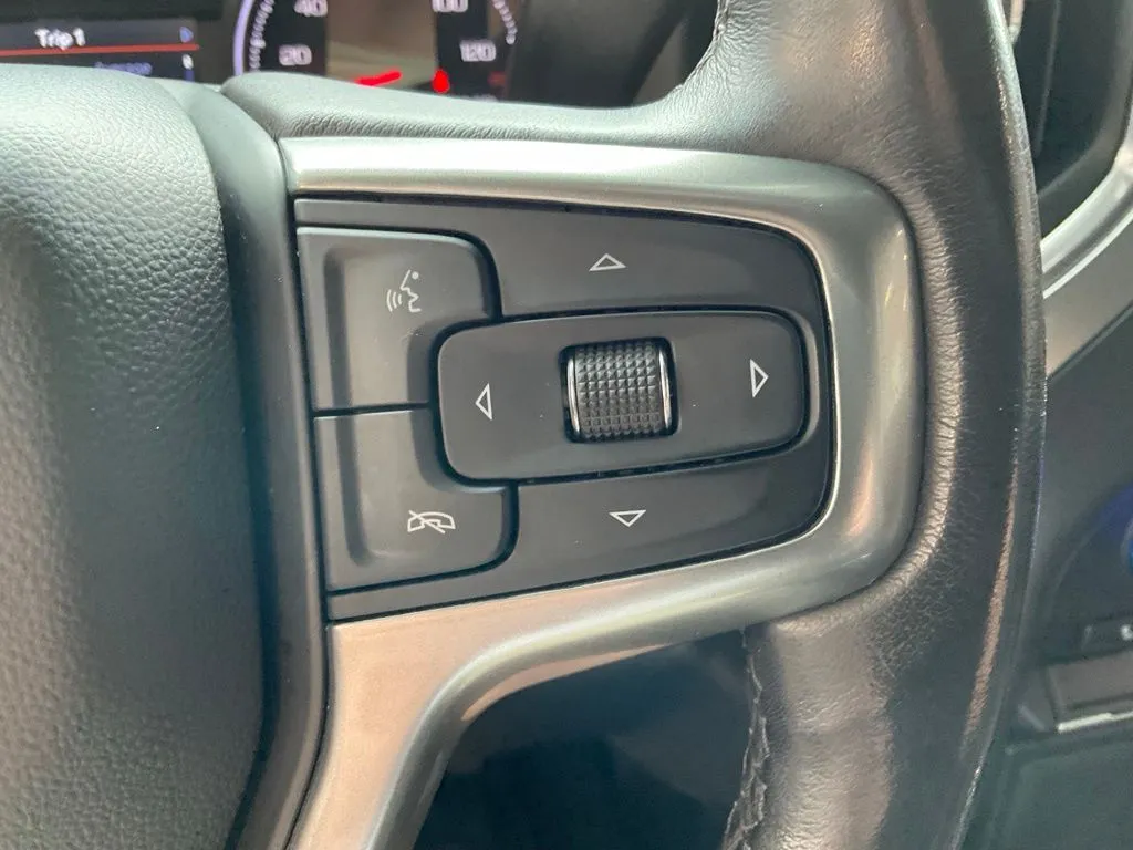 Chevrolet Silverado photo 13