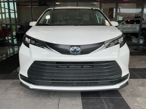 Photos of 2025 Toyota Sienna LE for sale in Kansas City, MO at Jay Wolfe Toyota