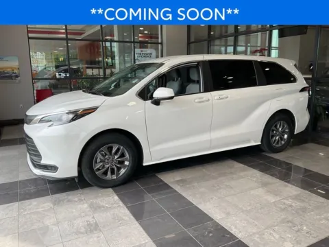 Another view of 2025 Toyota Sienna LE for sale in Kansas City, MO at Jay Wolfe Toyota