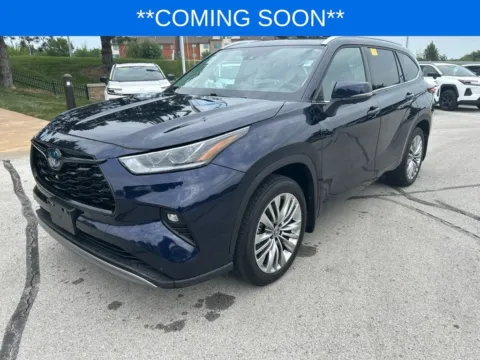 Blue 2023 Toyota Highlander Hybrid Platinum for sale in Kansas City, MO