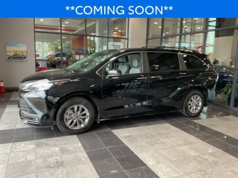 Another view of 2025 Toyota Sienna XLE for sale in Kansas City, MO at Jay Wolfe Toyota