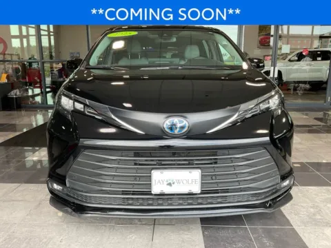 Photos of 2025 Toyota Sienna XLE for sale in Kansas City, MO at Jay Wolfe Toyota