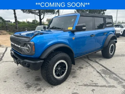 Blue 2022 Ford Bronco Badlands for sale in Kansas City, MO