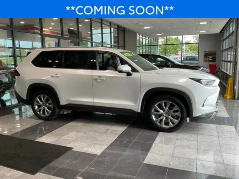 Unknown 2024 Toyota Grand Highlander Limited for sale in Kansas City, MO