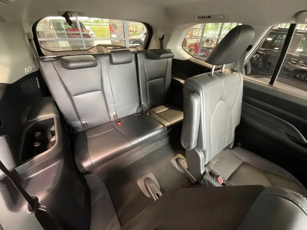 Toyota Grand Highlander photo 21