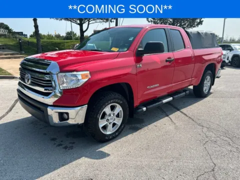 Red 2016 Toyota Tundra SR5 for sale in Kansas City, MO