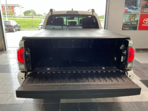 More photos of 2021 Toyota Tacoma TRD Pro at Jay Wolfe Toyota, MO