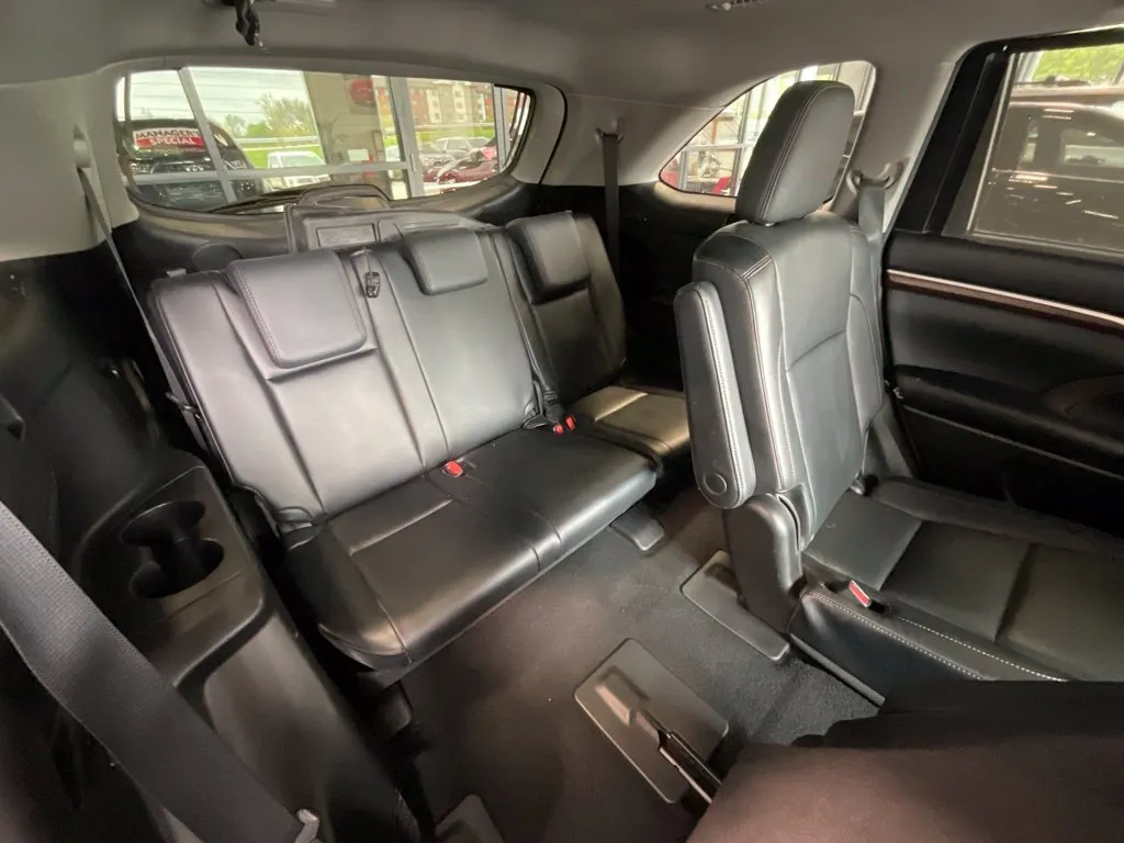 Toyota Highlander photo 22