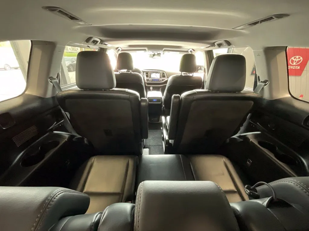 Toyota Highlander photo 25