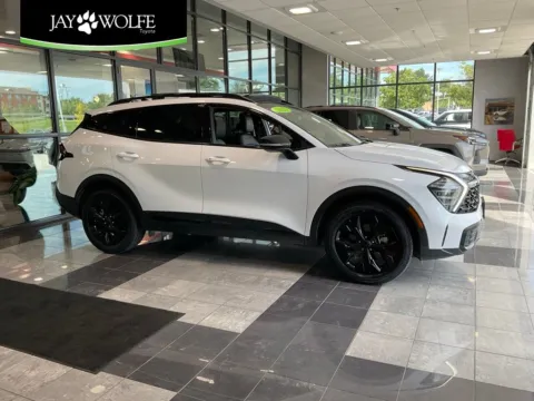White 2025 Kia Sportage X-Line for sale in Kansas City, MO