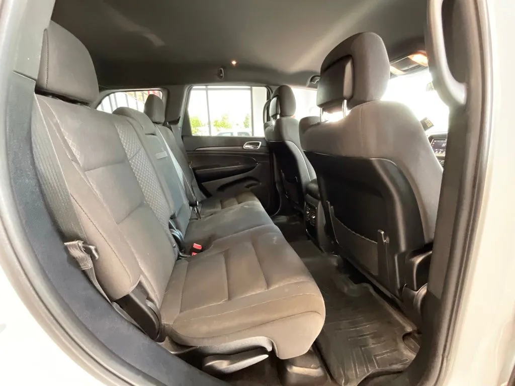 Jeep Grand Cherokee photo 19