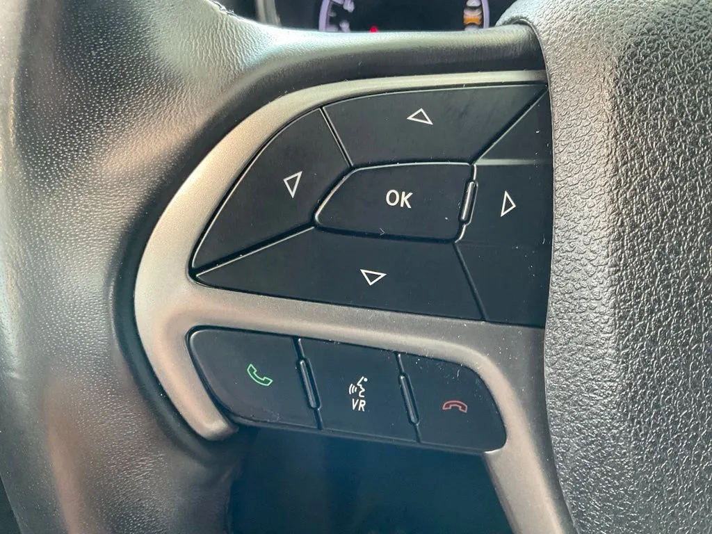 Jeep Grand Cherokee photo 12
