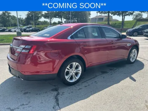 More photos of 2018 Ford Taurus SEL at Jay Wolfe Toyota, MO