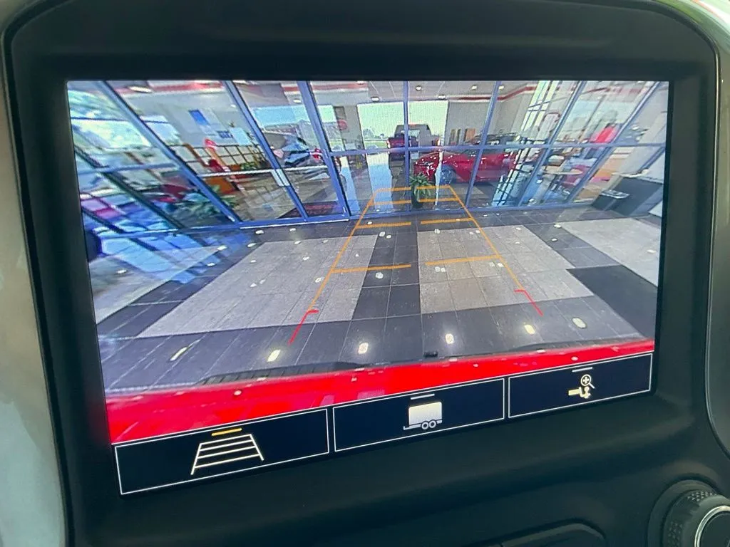 Chevrolet Silverado photo 16