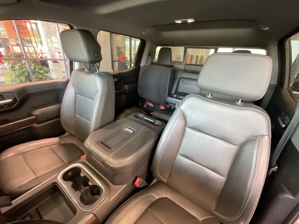 Chevrolet Silverado photo 10