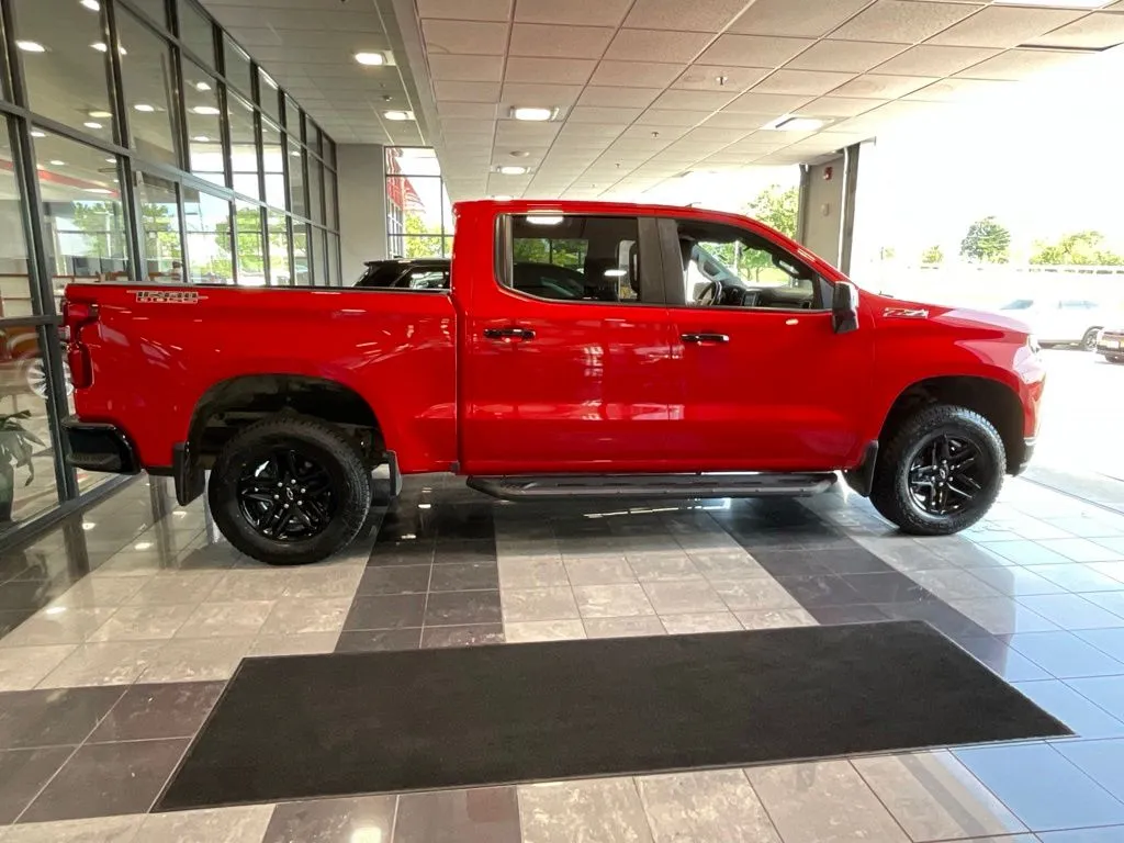 Chevrolet Silverado photo 6