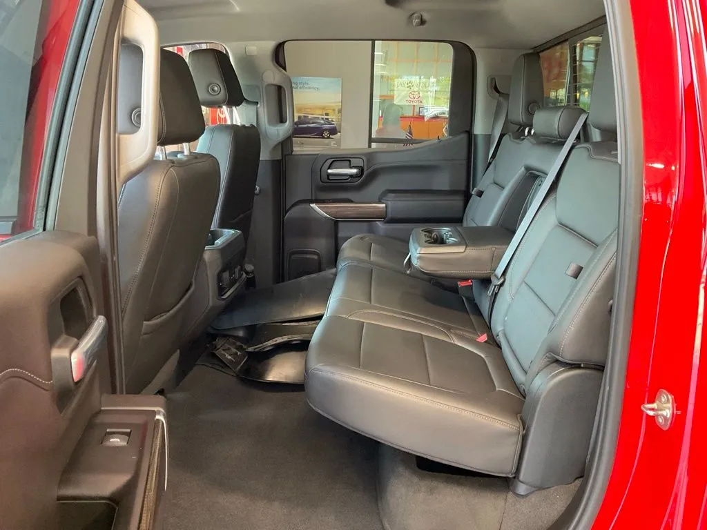 Chevrolet Silverado photo 21