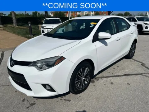 White 2016 Toyota Corolla LE Plus for sale in Kansas City, MO
