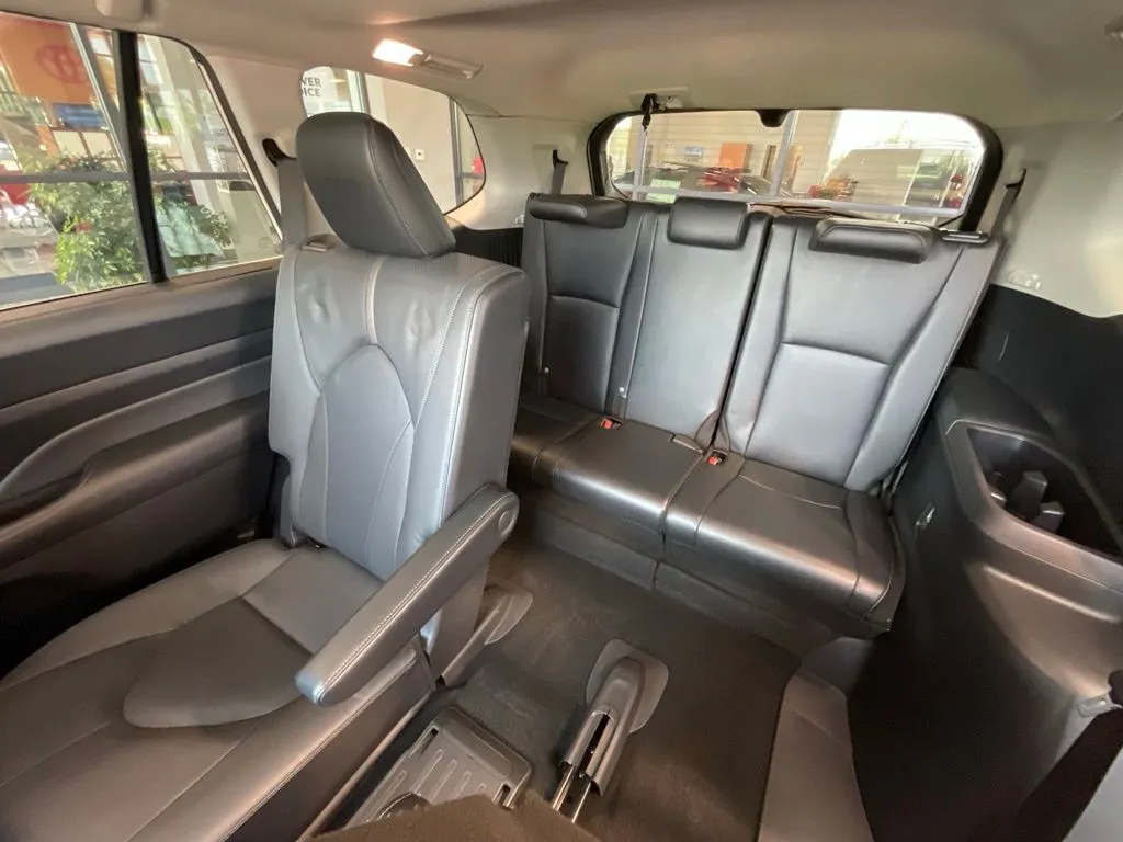 Toyota Grand Highlander photo 23