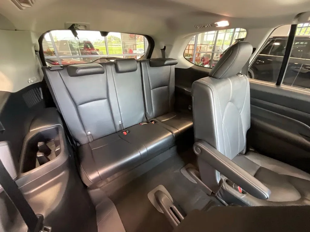 Toyota Grand Highlander photo 21
