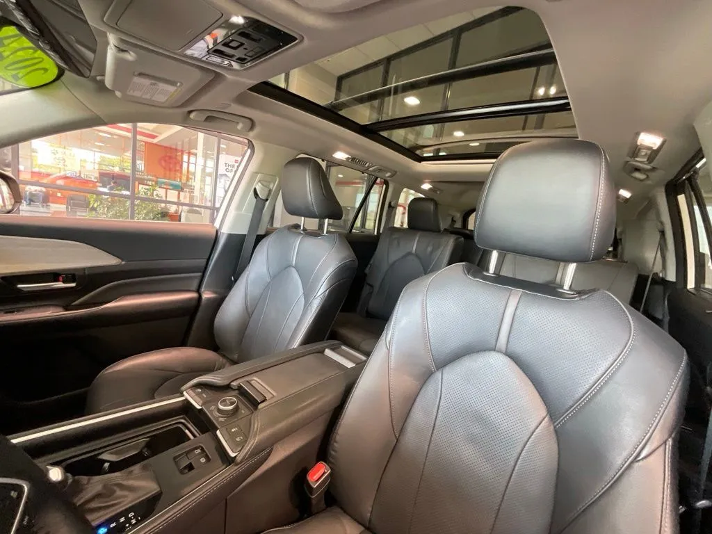 Toyota Grand Highlander photo 10