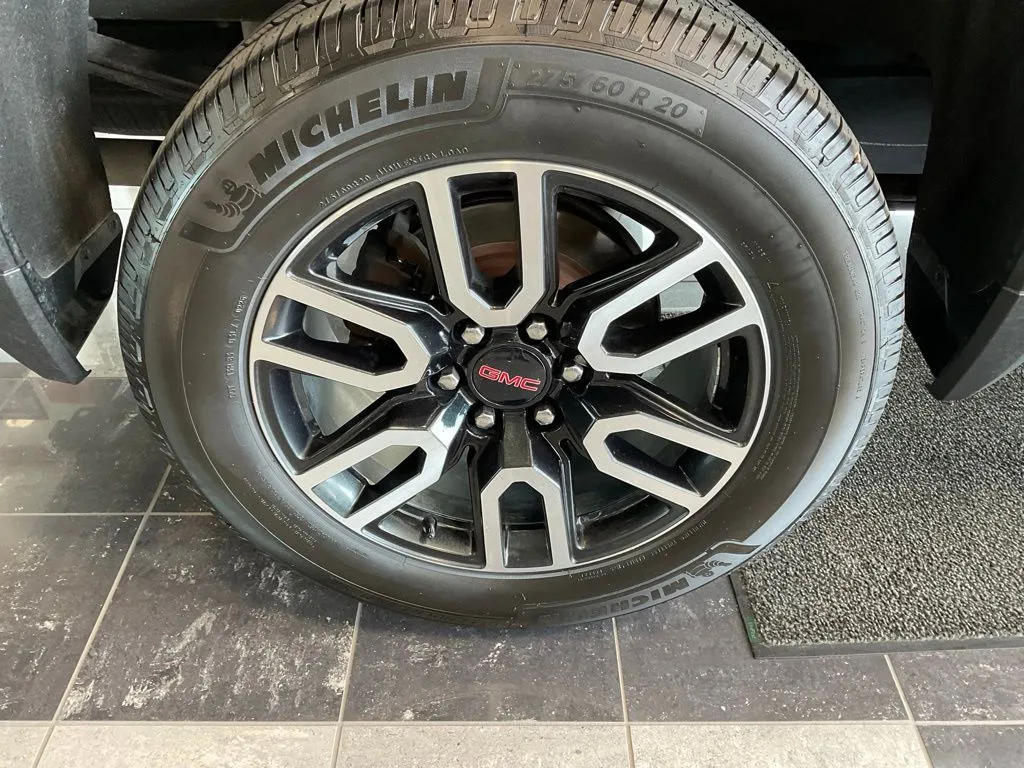 GMC Sierra photo 6
