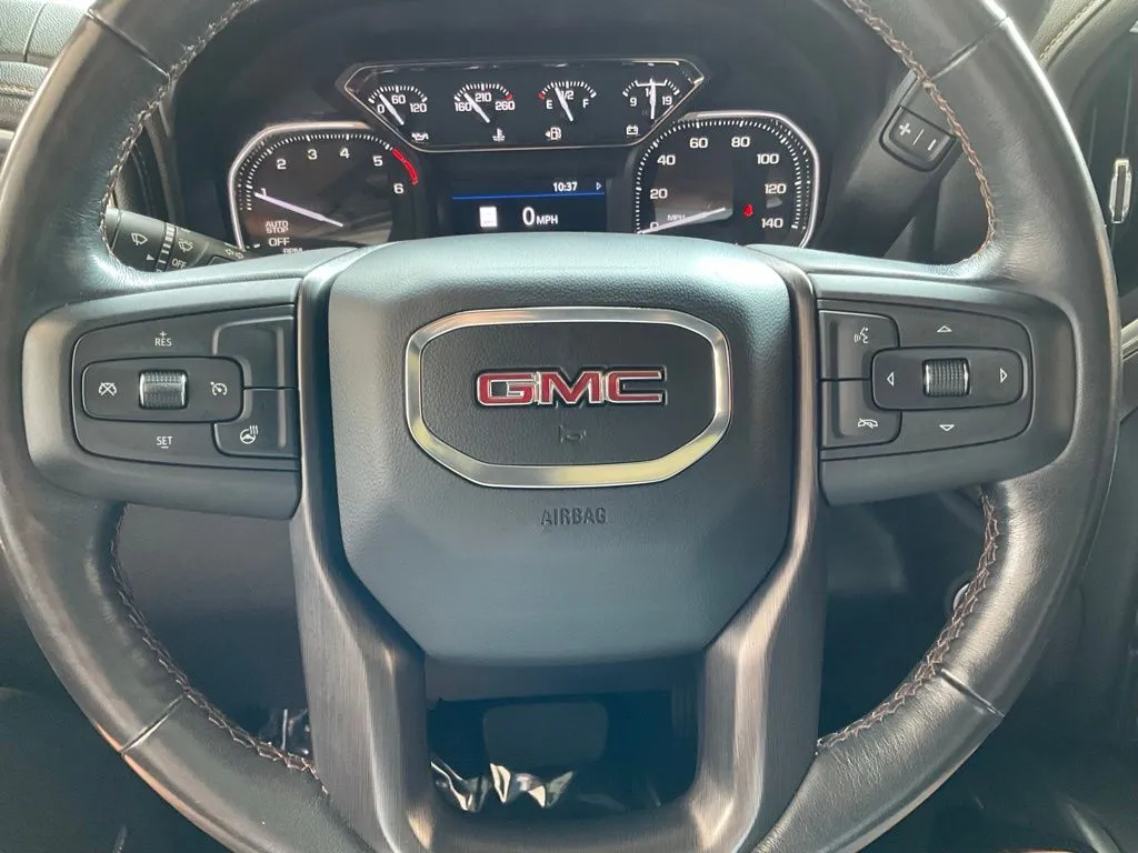 GMC Sierra photo 10